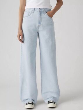 Levi's Women’s Light Blue High-Rise Cinch Waist Baggy Wide-Leg Jeans